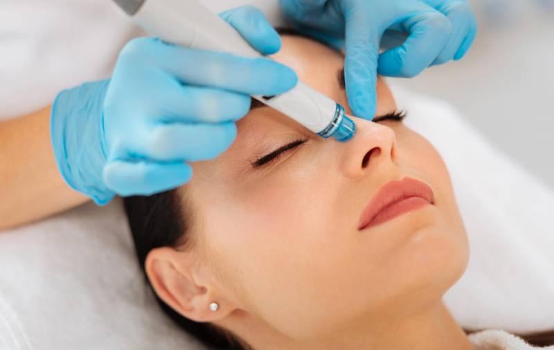 Soin Visage nettoyant Hydra peeling  chez l'institut Beauté et spa